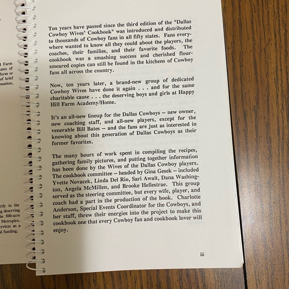 Dallas Cowboys Wives' Cookbook - Picture 5 of 10